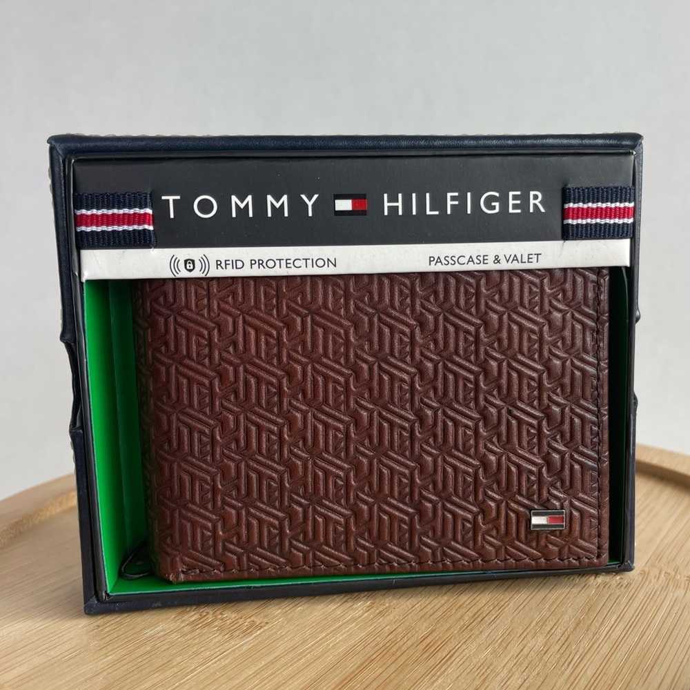 TOMMY HILFIGER MENS WALLET LIGHT BROWN